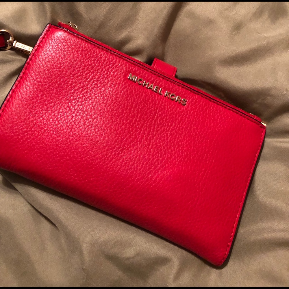 Michael Kors Adele Leather Smartphone Wallet
